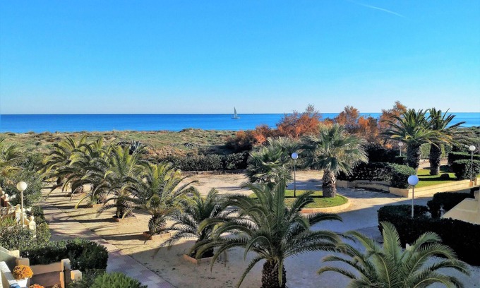 Oliva House | 1st Line beach with private access-A. A.WIFI-TV-SAT,