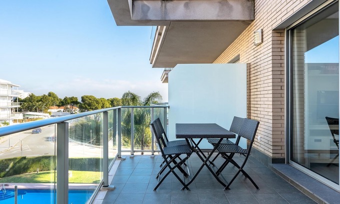 Miami Platja Apartment | 1st sea row apartment with solarium