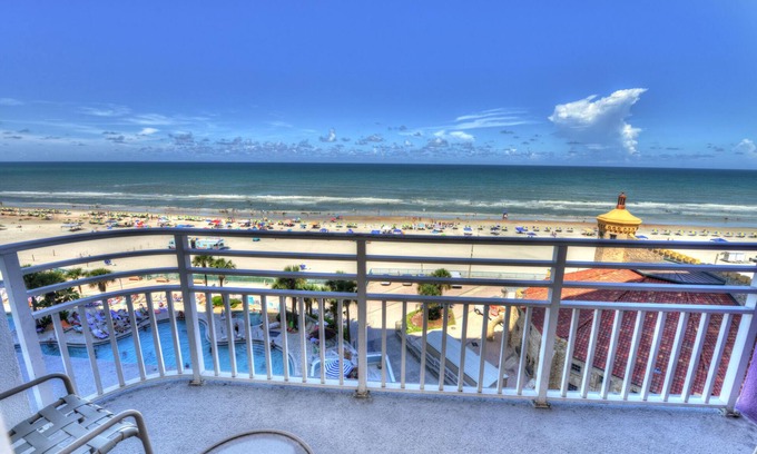Seabreeze Historic District Condo | 2/2 Lock Off - Ocean Walk Resort