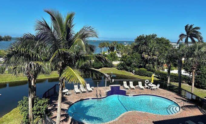 Sebastian Condo | "2/2 luxury furnished waterfront condo in the Sebastian waterfront district
