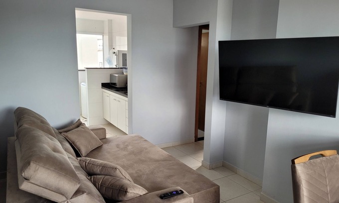 Santa Monica RV Rental | 2/4 apartment near COT