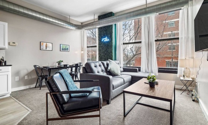 Downtown Cleveland Apartment | 2 BDR Living in the Heart of Downtown CLE