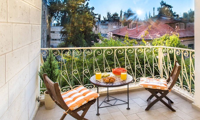 Emek Refaim Apartment | 2 BDR SUNNY BALCONY ► BEST LOCATION: German Colony - Shelter in the building