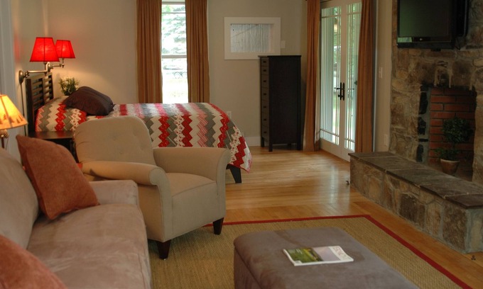Salisbury Other | 2 Bdrm on Lake Dunmore, linens, Views, Beach, Marina, Pub, Store. Pet friendly