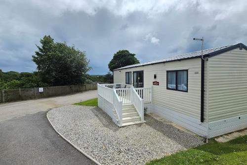 Grampound House | 2 bed 2 ensuite Holiday Home