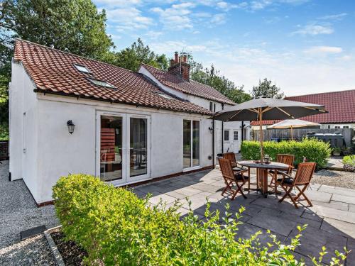 Langtoft House | 2 Bed in Bridlington 13mls E 93140