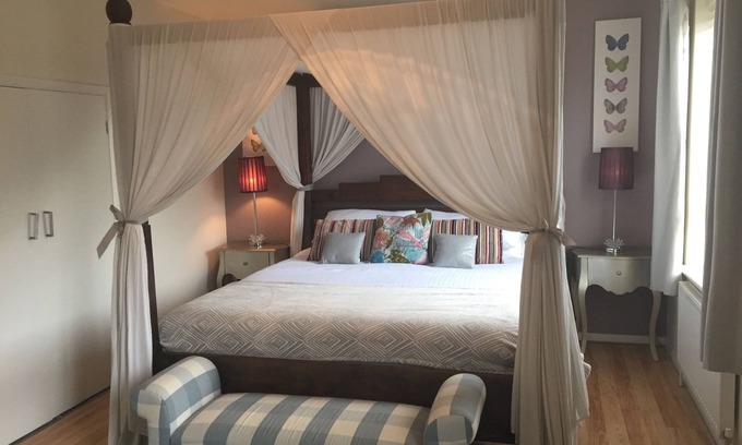 Chorleywood West Apartment | 2 Bed Luxury Duplex Sleeps 4/5 min walk FAST CHILTERN LINE - Marylebone 25 min