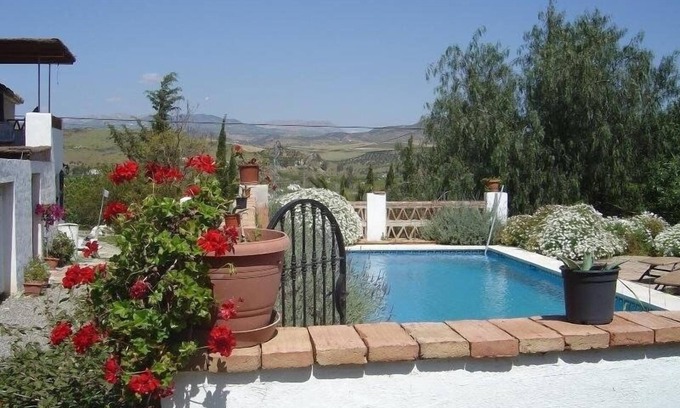 Alora Villa | 2 bed villa with pool between Alora & El Chorro in the lovely Guadalhorce Valley