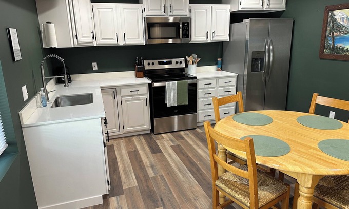 Orem House | 2 Bedroom, 1 Bathroom Basement Apartment in Orem