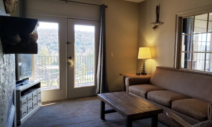 Ridgedale Cabin | 2 bedroom 2 bath concierge Villa at big cedar lodge perfect for the adventurer