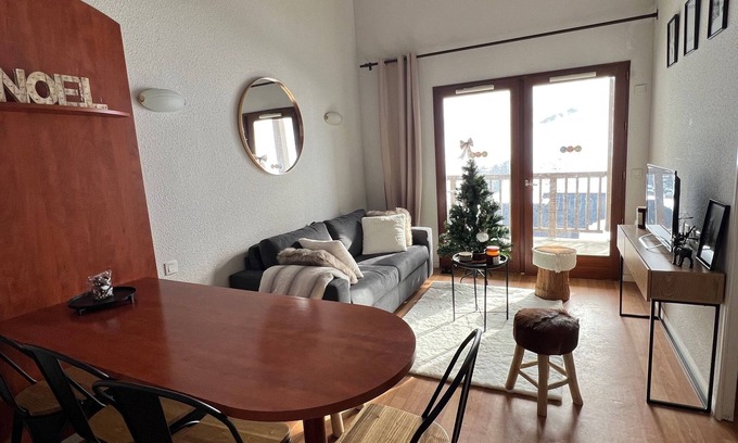 La Mongie Apartment | 2-bedroom apartment La Mongie, sleeps 7, pool, view of slopes