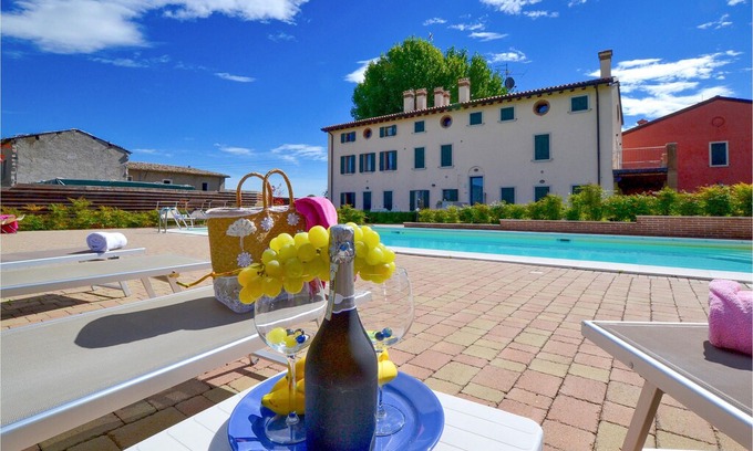 Cavaion Veronese Apartment | 2 bedroom accommodation in Cavaion Veronese VR