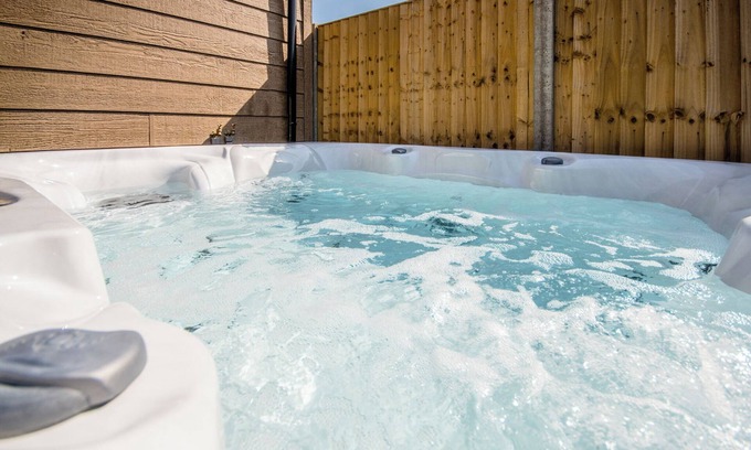 Downham Market Ski Chalet | 2 bedroom accommodation in Downham Market