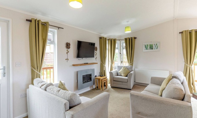 Hewas Water Ski Chalet | 2 bedroom accommodation in Nr St Austell