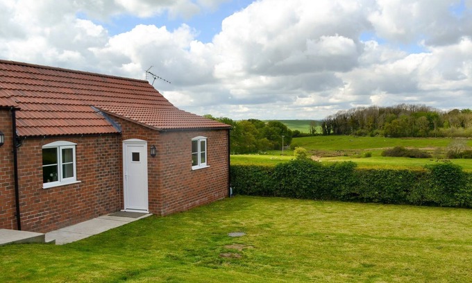 Skendleby Cottage | 2 bedroom accommodation in Skendleby, near Spilsby