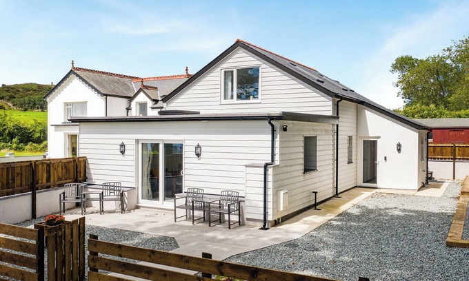 Rhyd-y-clafdy Cottage | 2 bedroom accommodation in Pwlheli