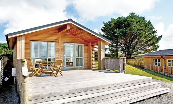 Carnmenellis Ski Chalet | 2 bedroom accommodation in Carnmenellis, Nr Falmouth