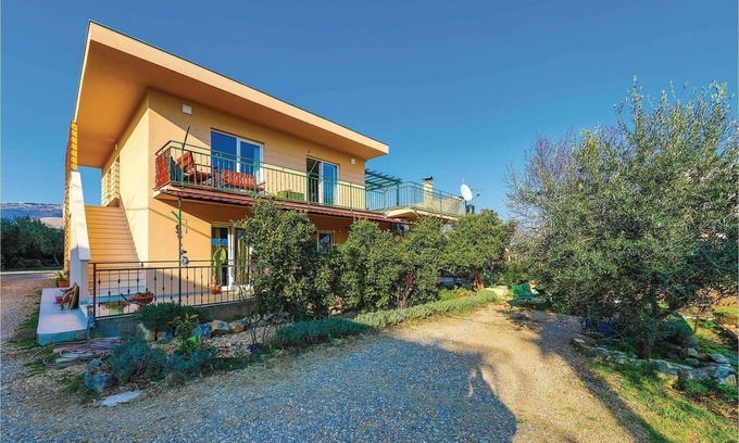 Kastel Novi Apartment | 2 bedroom accommodation in Kastel Novi