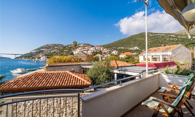 Mokosica Apartment | 2 bedroom accommodation in Mokosica