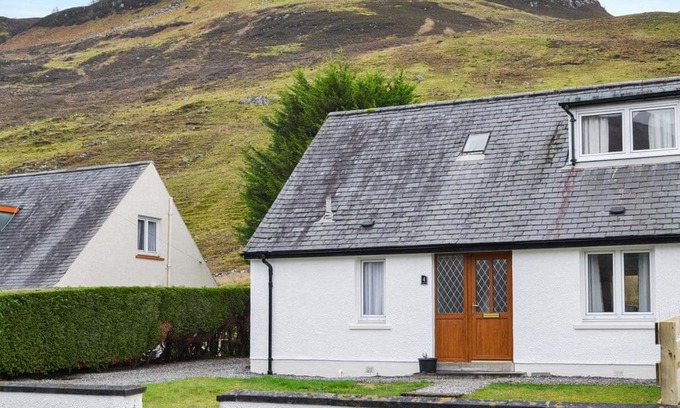 Dornie Cottage | 2 bedroom accommodation in Dornie