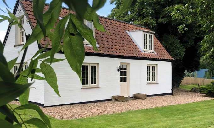 Tetford Cottage | 2 bedroom accommodation in Little London, near Tetford
