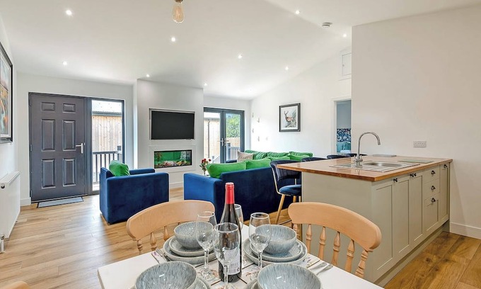 Skegness Ski Chalet | 2 bedroom accommodation in Orby
