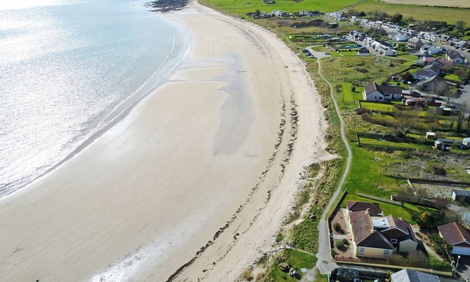 Tain Cottage | 2 bedroom accommodation in Balintore, near Tain