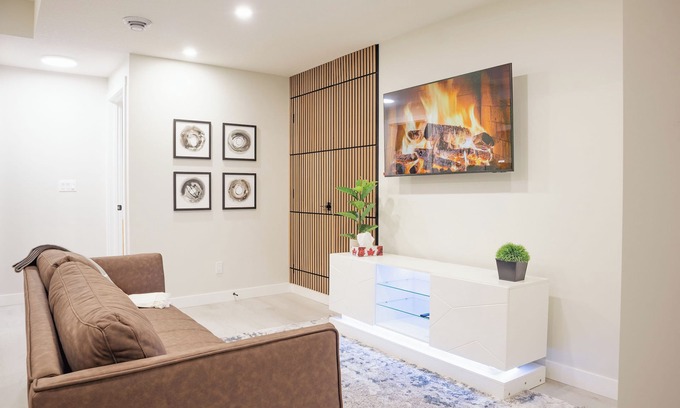 Southwest Calgary Apartment | 2-bedroom apartment in lovely quiet neighborhood in Calgary with WiFi