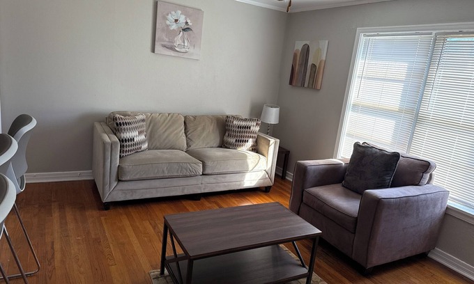 Highland Historic District Apartment | 2-bedroom apartment with WiFi, AC in charming Shreveport