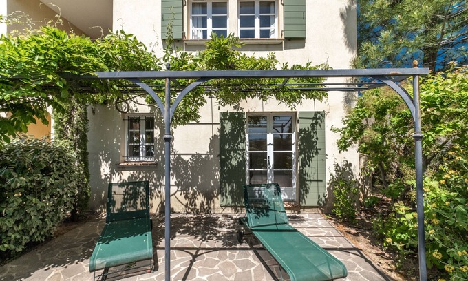 La Motte Apartment | 2 BEDROOM APARTMENT WITH TERRACE (N°513)