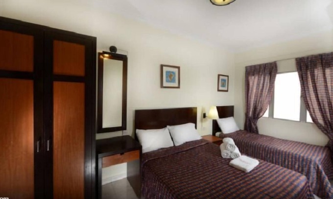 Kuala Teriang Apartment | 2 Bedroom Apartment with Pool View