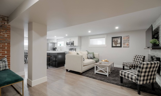 South Lethbridge House | 2 Bedroom Bsmt Suite in the Heart of the City