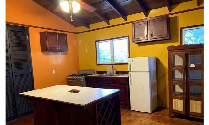 Corozal Cabin | 2-bedroom Cabin located midway between Corozal Town and Consejo
