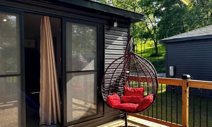 Harwood Cabin | 2 Bedroom Cottage #6: Willow Bay
