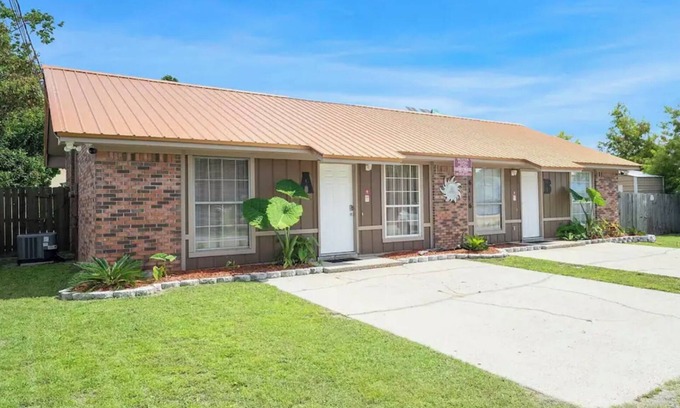 Treasure Cove House | 2 bedroom duplex less than 1 mile from the beach!