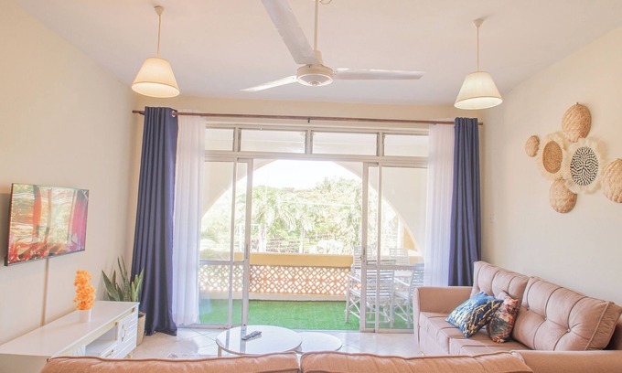 Diani Beach Apartment | 2-bedroom House - 3 Minutes to The Beach -Diani