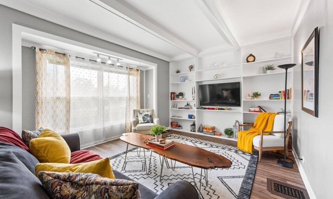 Kamm's Corners House | 2 Bedroom in Kamm's Corner!