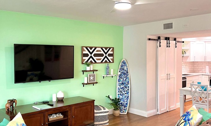 Interchange Square House | 2-bedroom in Melbourne Beach with walking access to beach. Perfect location