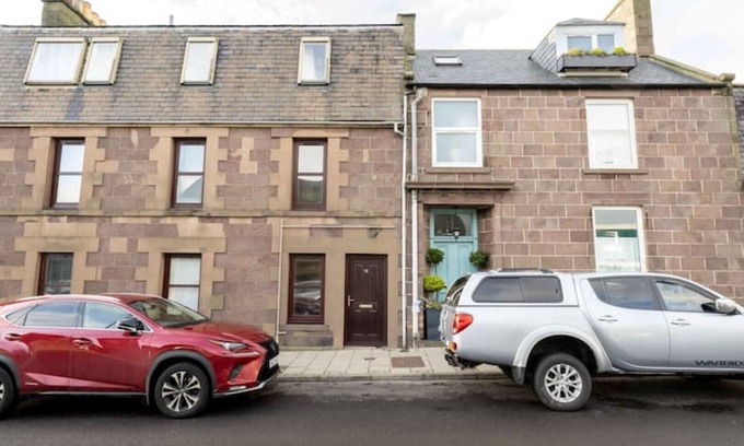 Stonehaven Apartment | 2 Bedroom in the Centre of Stonehaven with Seaviews, near the Beach & Harbour!