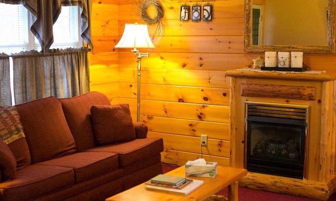 Millersburg Apartment | 2 Bedroom Lodge Suite Half a Mile To Berlin