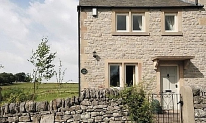 Over Haddon Cottage | 2 Bedroom Luxury Cottage close to Bakewell, in the stunning Peak District