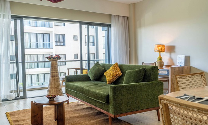 Lavington Apartment | 2 bedroom Modern & Convenient Riverside square