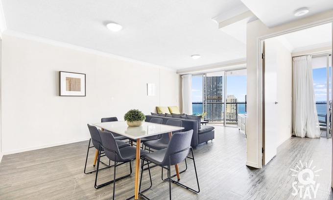 Surfers Paradise Apartment | 2 Bedroom Ocean View unit at Chevron Renaissance