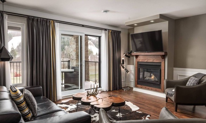 Saint-Sauveur Apartment | 2-bedroom suite with access to Sommet St-Sauveur