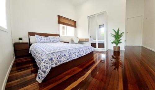Maryborough Apartment | 2 Bedroom Unit in Maryborough CBD, Furnished