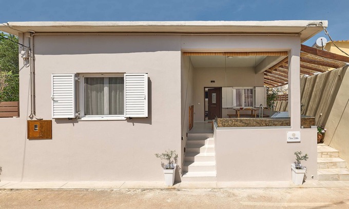 Melidoni Villa | 2 bedroom Villa with heated Pool-Spa whirlpool-BBQ!