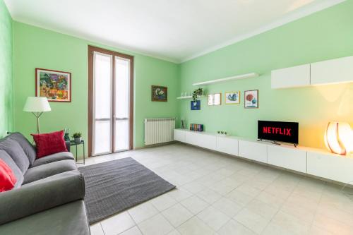 Cesano Boscone Apartment | 2 Bedrooms Apartment with Wi-Fi-Netflix