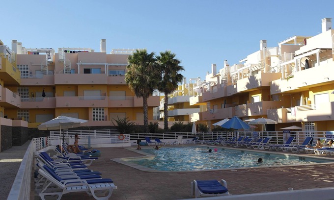 Canada Apartment | 2 Bedrooms apartment on a private complex with swimmingpool and near the beach