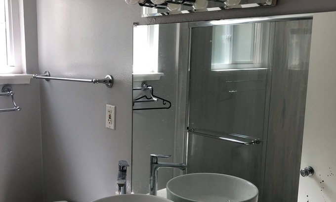 Belmont Apartment | 2-BR apt hot spot for working professionals or families in the Belmont Hills