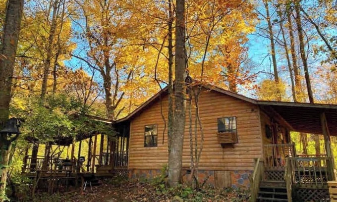Rocky Grove Cabin | 2 Cabins side by side - Sleeps 9, Perfect for 2